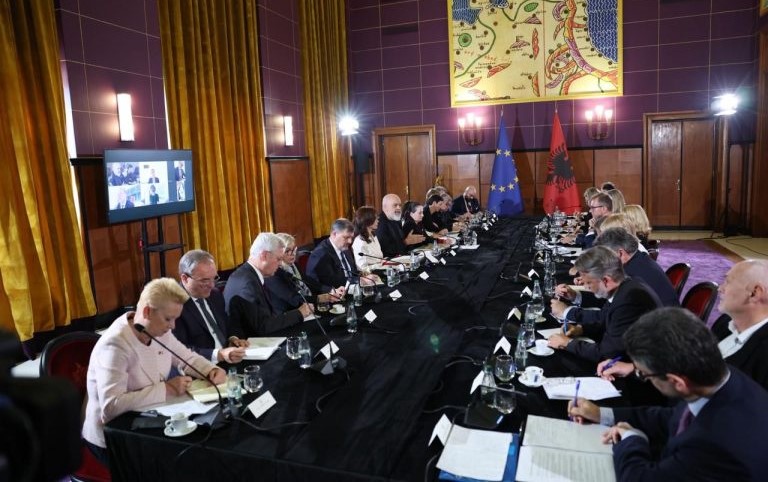 Rama: Më 17 nëntor, Shqipëria hap grupkapitullin e fundit të negociatave me BE